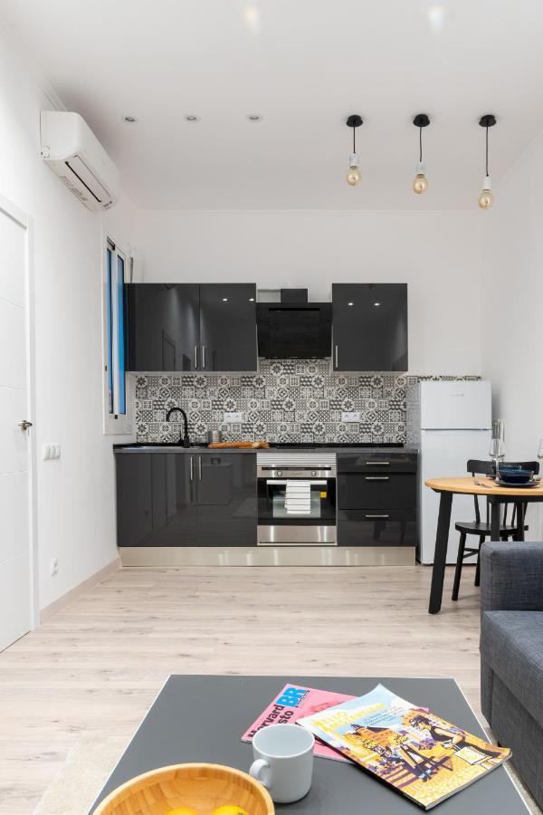Cozy Studio Apartment 5 Min From Camp Nou บาร์เซโลนา ภายนอก รูปภาพ