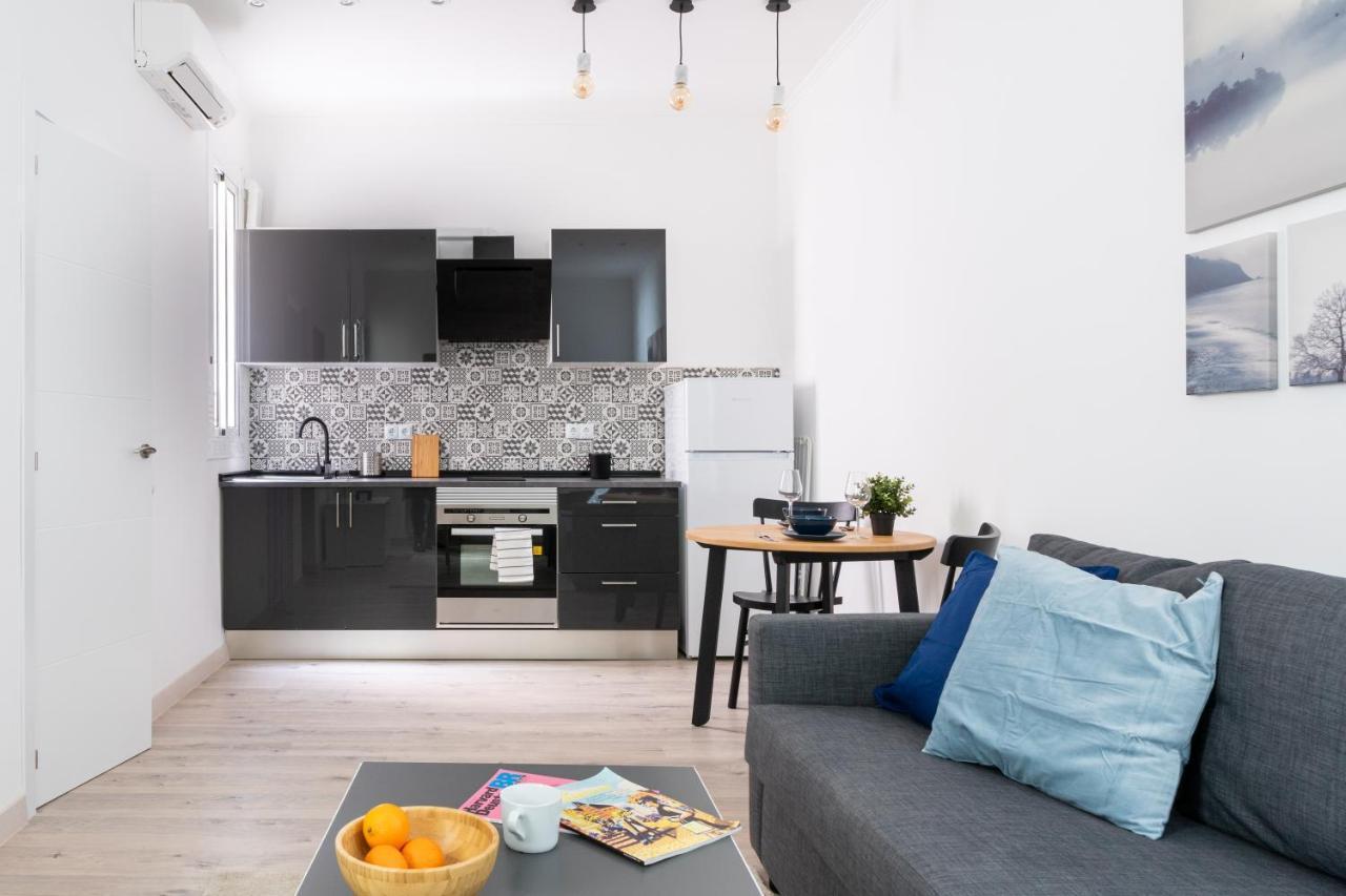 Cozy Studio Apartment 5 Min From Camp Nou บาร์เซโลนา ภายนอก รูปภาพ