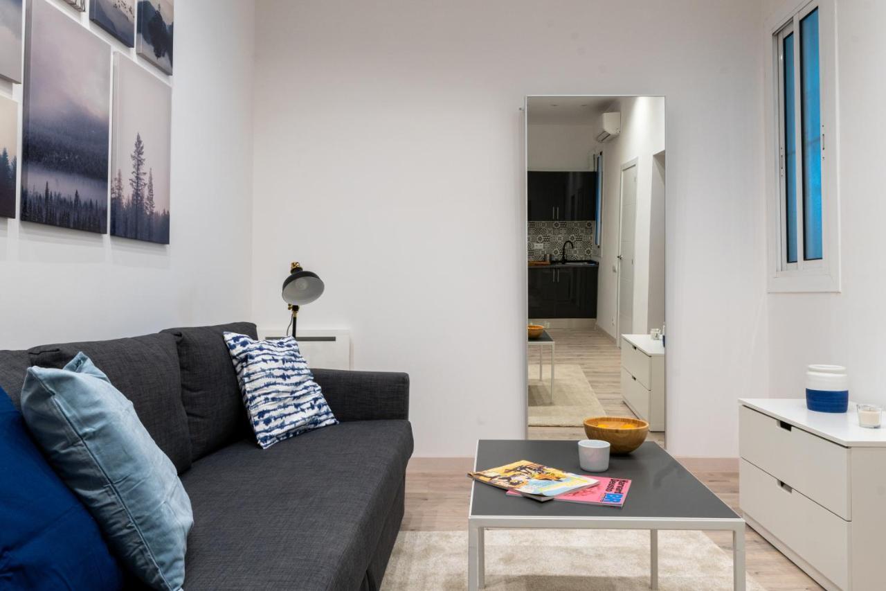 Cozy Studio Apartment 5 Min From Camp Nou บาร์เซโลนา ภายนอก รูปภาพ