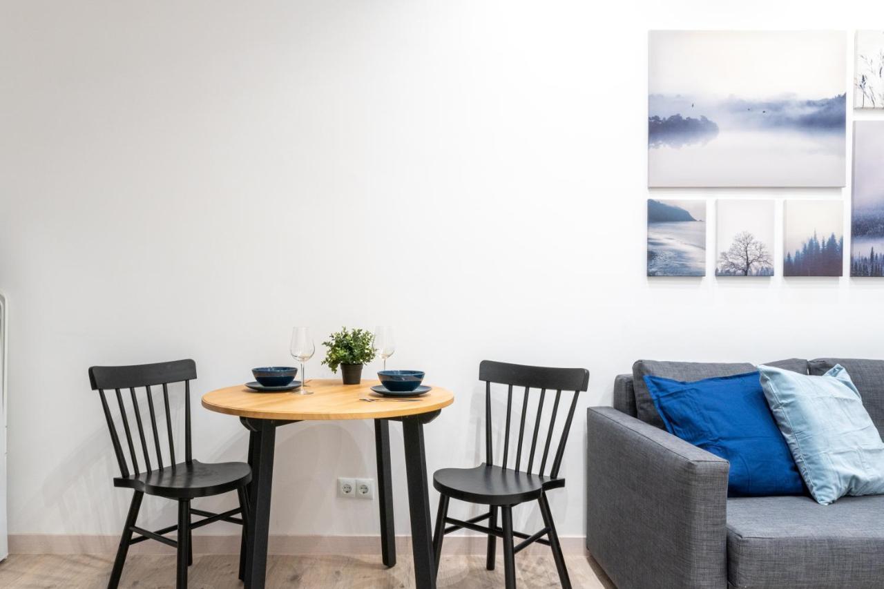Cozy Studio Apartment 5 Min From Camp Nou บาร์เซโลนา ภายนอก รูปภาพ