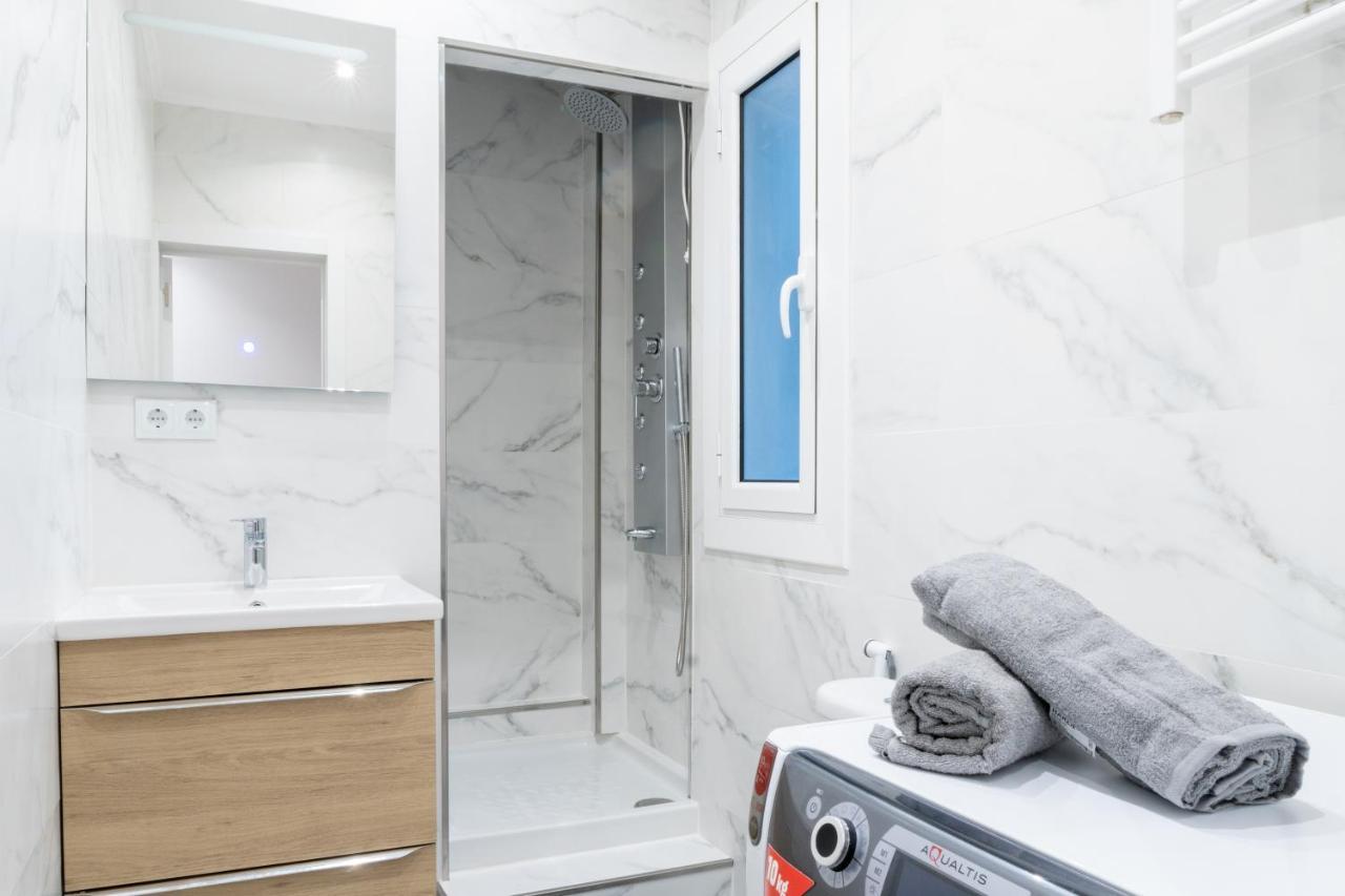 Cozy Studio Apartment 5 Min From Camp Nou บาร์เซโลนา ภายนอก รูปภาพ