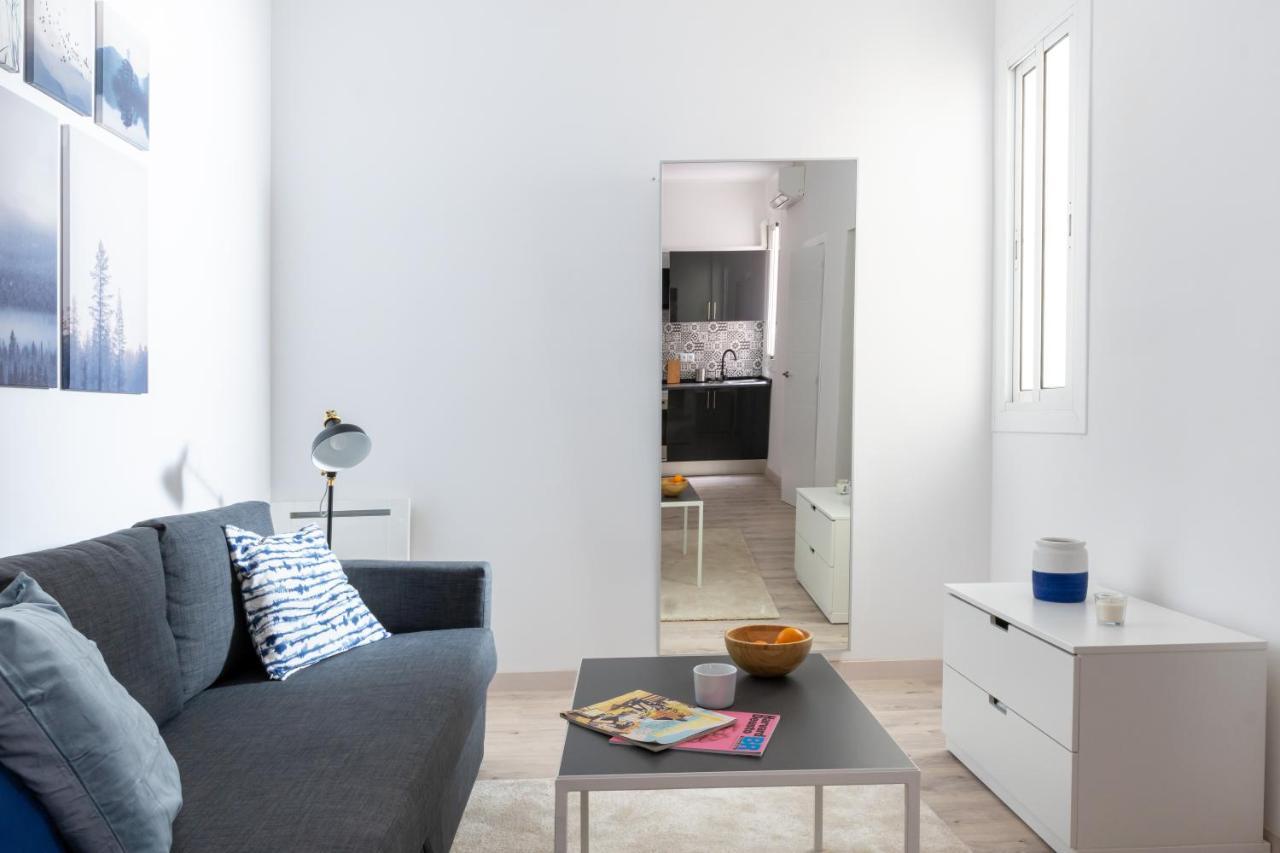 Cozy Studio Apartment 5 Min From Camp Nou บาร์เซโลนา ภายนอก รูปภาพ
